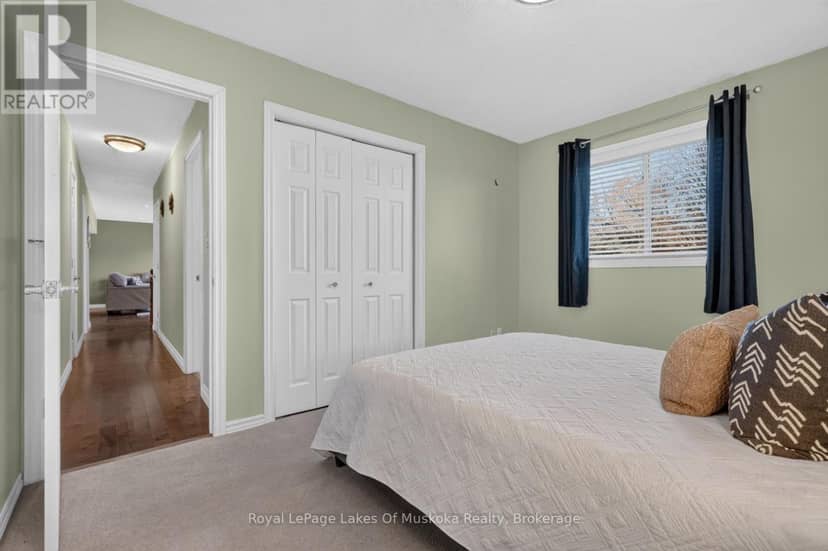 9 Shaw Crescent — photo 20 of 40