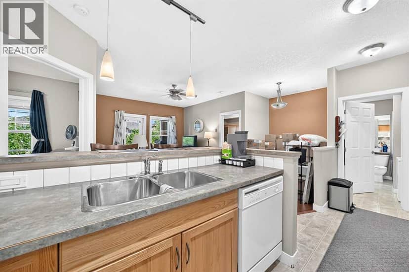 303, 1414 17 Street SE — photo 10 of 40