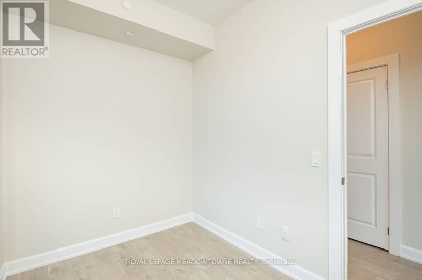 722 - 3220 William Coltson Avenue — photo 38 of 39