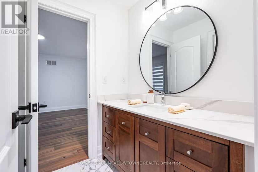 26 Emperor Drive — photo 17 of 40