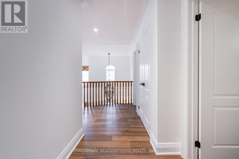 26 Emperor Drive — photo 20 of 40