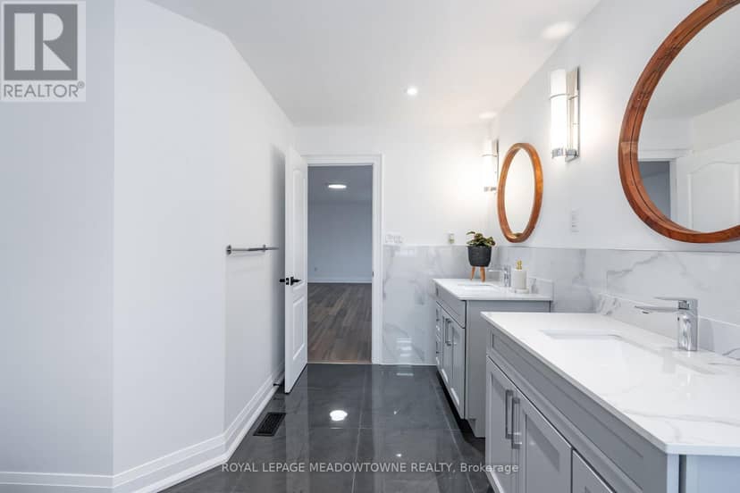 26 Emperor Drive — photo 28 of 40