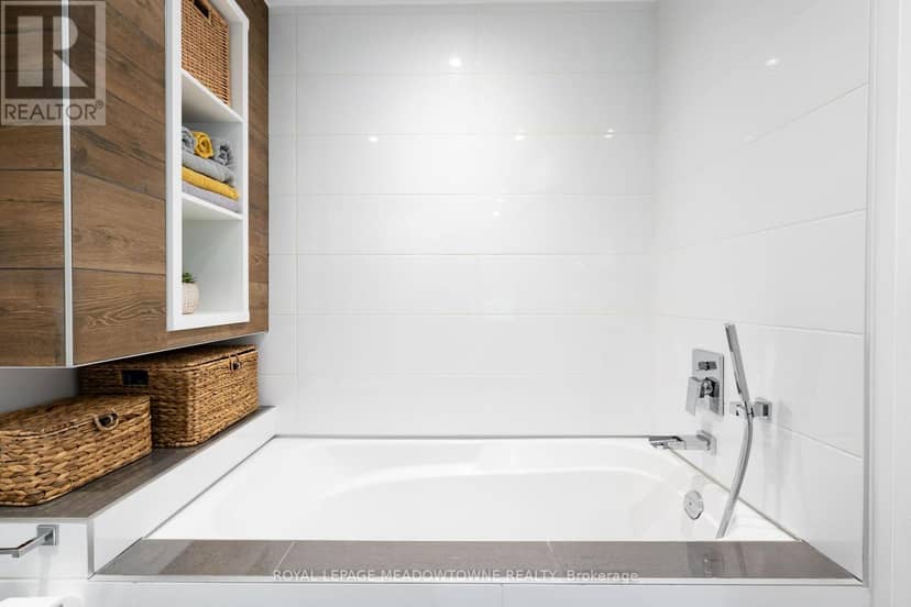 26 Emperor Drive — photo 32 of 40