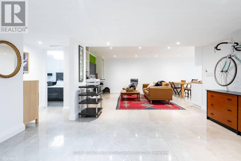 26 Emperor Drive — photo 36 of 40