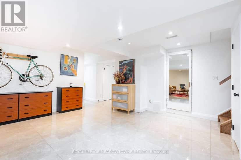26 Emperor Drive — photo 38 of 40