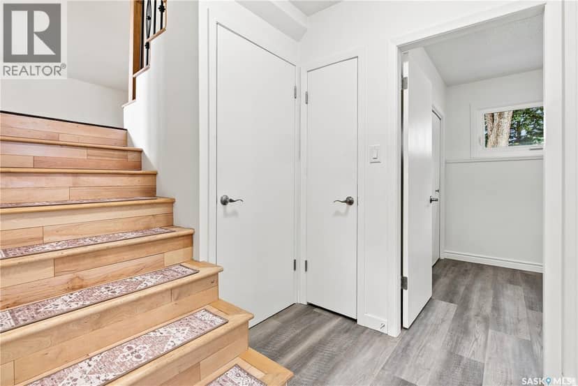 4059 Elphinstone STREET — photo 24 of 40
