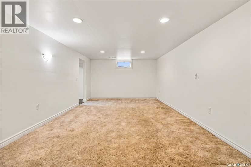 4059 Elphinstone STREET — photo 30 of 40