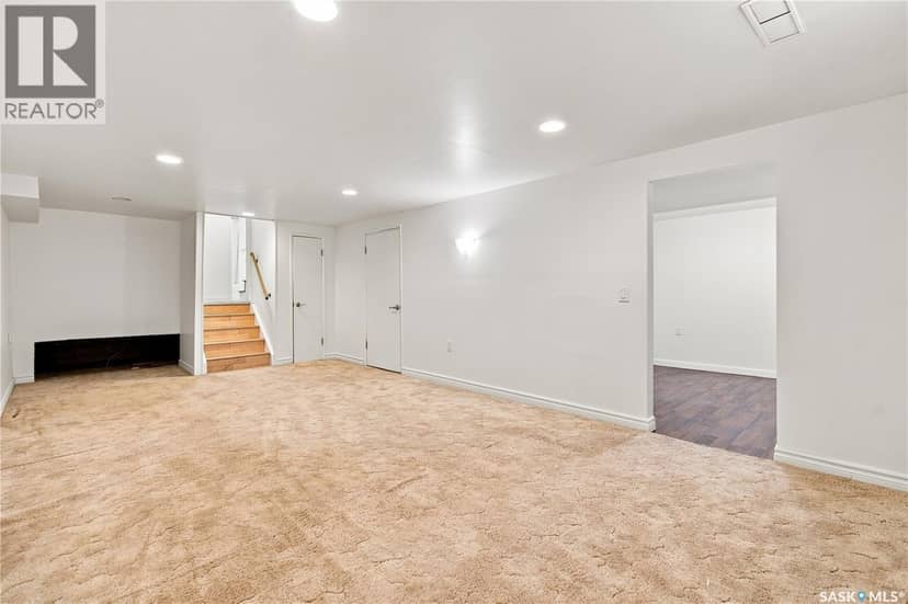 4059 Elphinstone STREET — photo 32 of 40