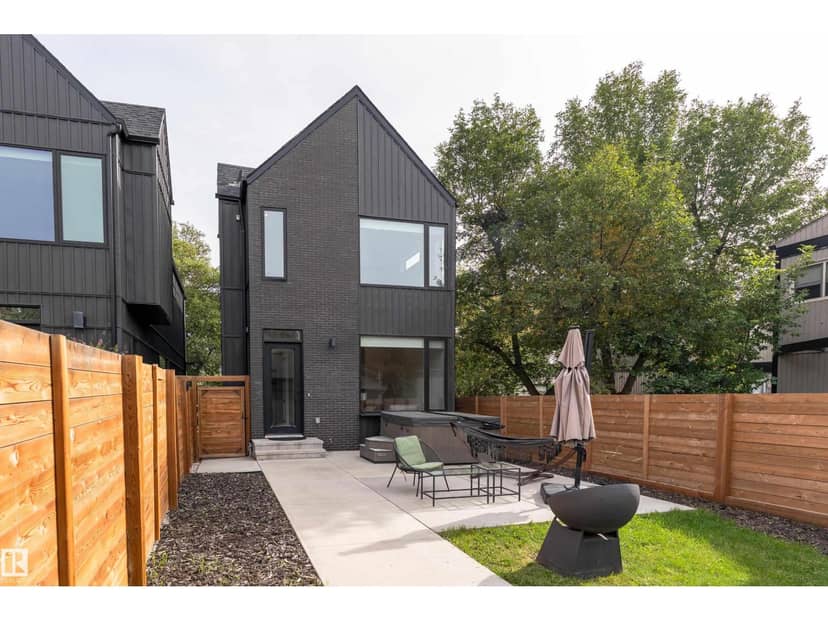 10138 90 ST NW — photo 36 of 40