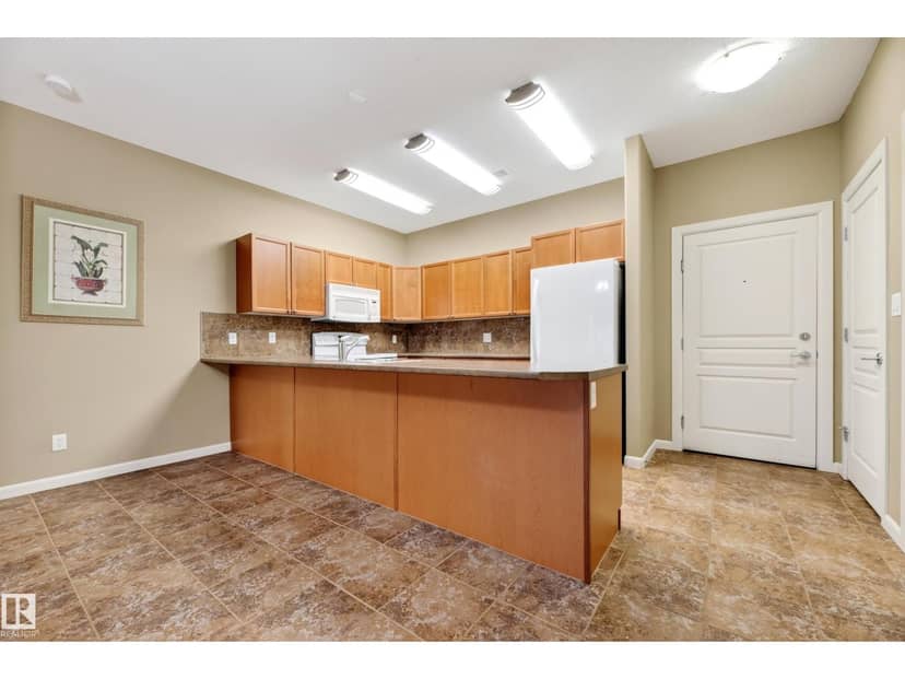 #425 400 Palisades Wy — photo 10 of 40