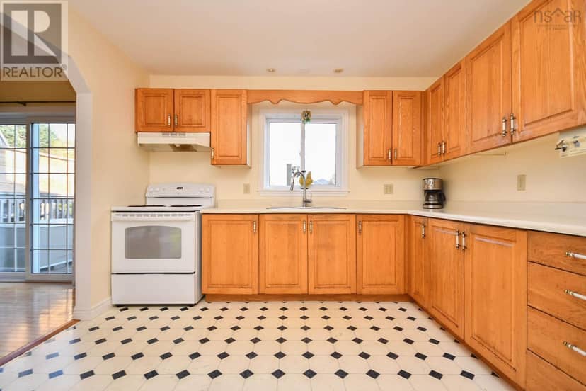9 Briarwood Drive — photo 12 of 40