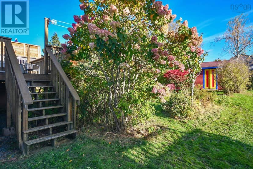 9 Briarwood Drive — photo 38 of 40
