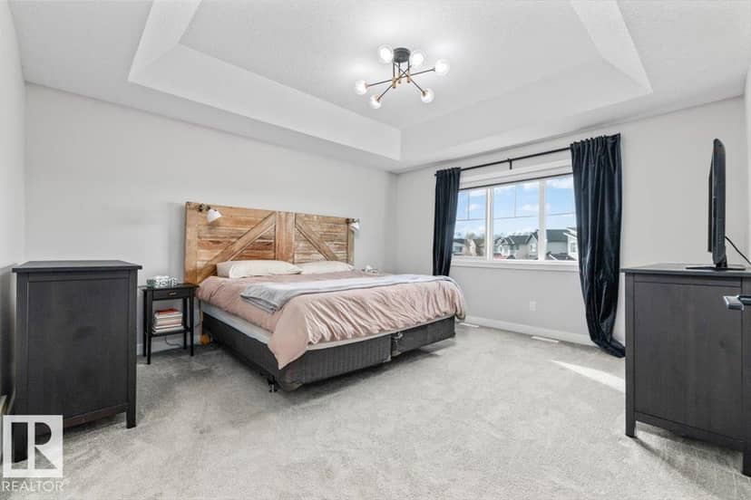 7402 Chivers Cr SW — photo 29 of 40