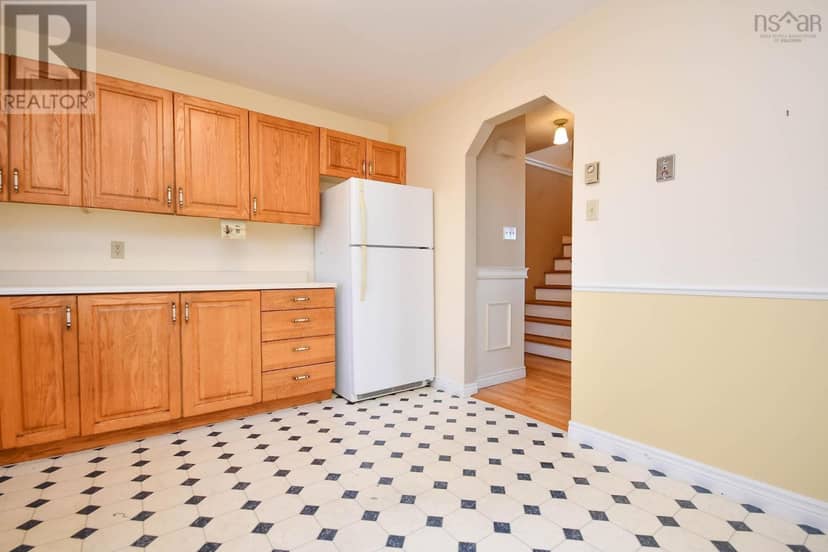 9 Briarwood Drive — photo 15 of 40