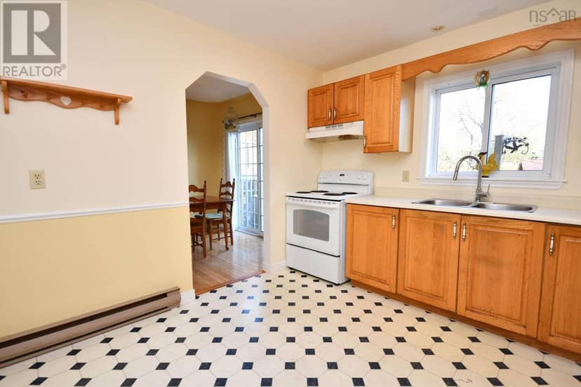 9 Briarwood Drive — photo 13 of 40