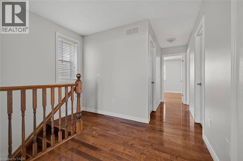 19 SINCLAIR Street — photo 17 of 36