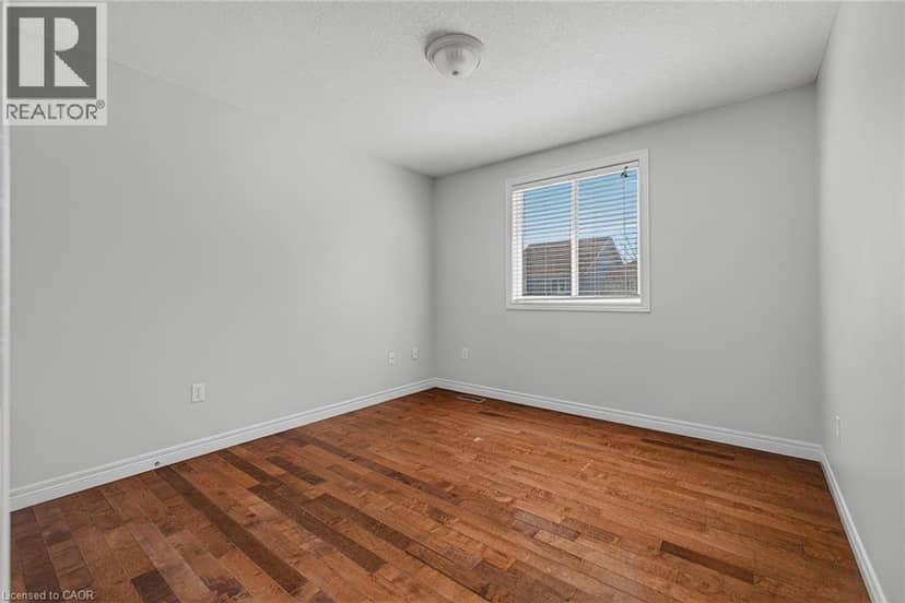 19 SINCLAIR Street — photo 18 of 36