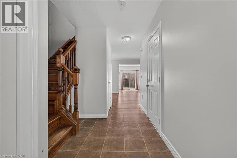 19 SINCLAIR Street — photo 3 of 36
