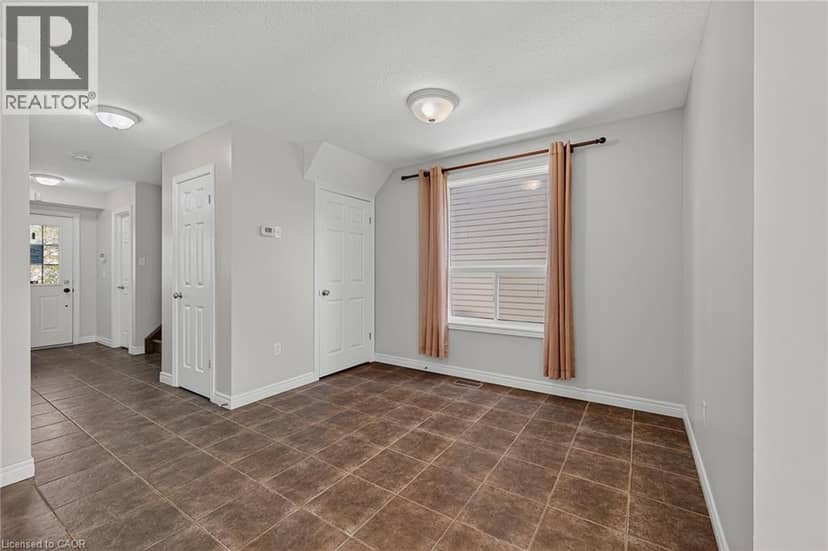 19 SINCLAIR Street — photo 8 of 36