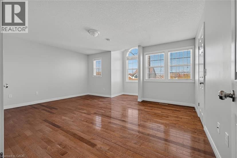 19 SINCLAIR Street — photo 15 of 36