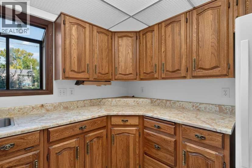 3819 Charleswood Drive NW — photo 12 of 40
