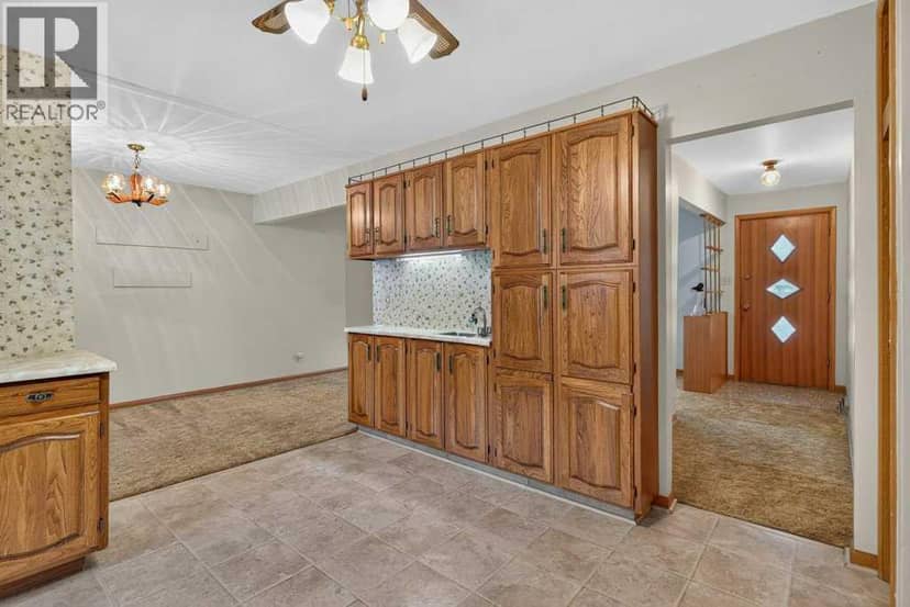 3819 Charleswood Drive NW — photo 16 of 40