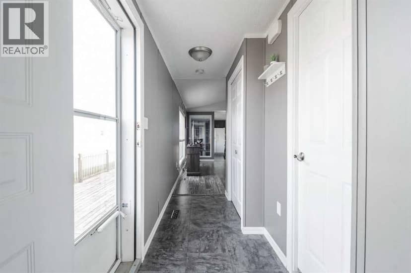 164 Caouette Crescent, Fort McMurray, photo 2
