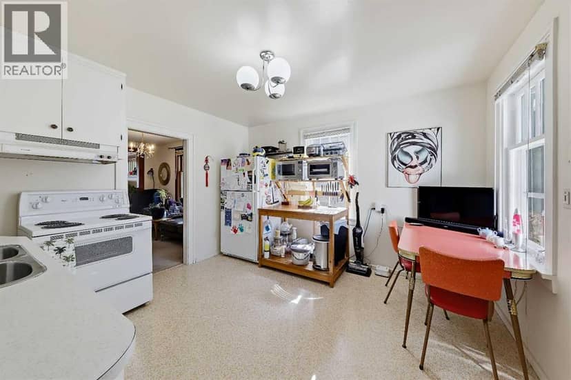 107 7A Street NE — photo 17 of 40