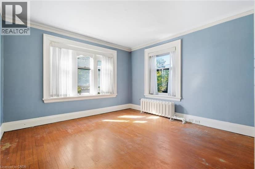 32 WENTWORTH Avenue — photo 21 of 40