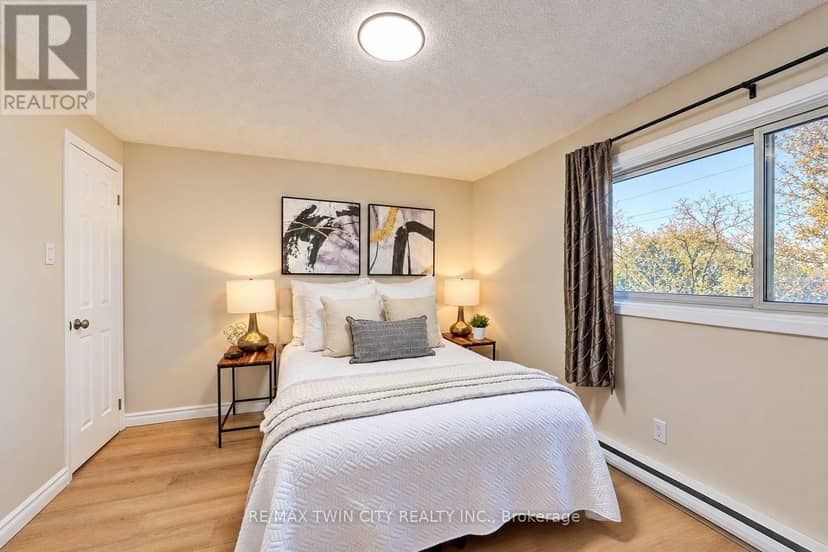 25 - 121 Morgan Avenue — photo 22 of 40