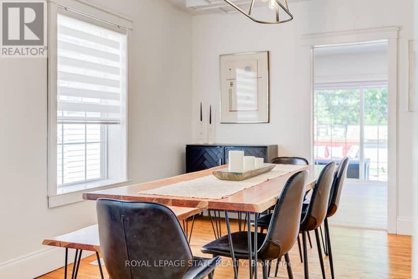 175 Rosslyn Avenue S — photo 12 of 40