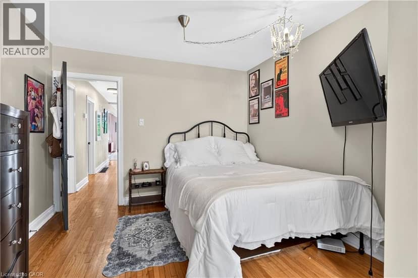 592 ABERDEEN Avenue — photo 26 of 40