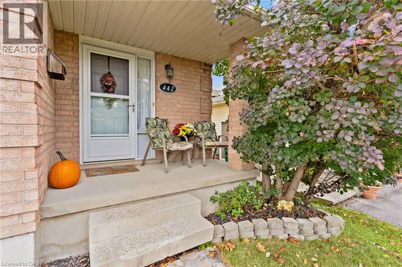442 JOSEPH Street, New Hamburg, photo 4