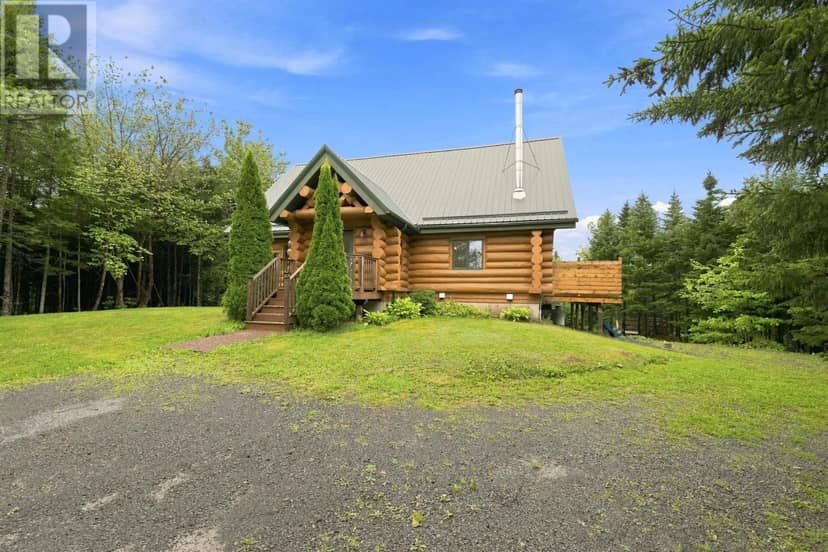 92 Emily Court, Mineville, photo 2