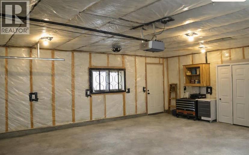 39 Meadowlark Boulevard N — photo 29 of 29