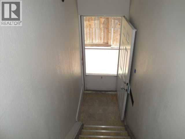 39 Meadowlark Boulevard N — photo 17 of 29