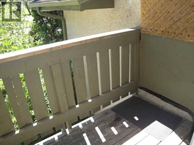 39 Meadowlark Boulevard N — photo 19 of 29
