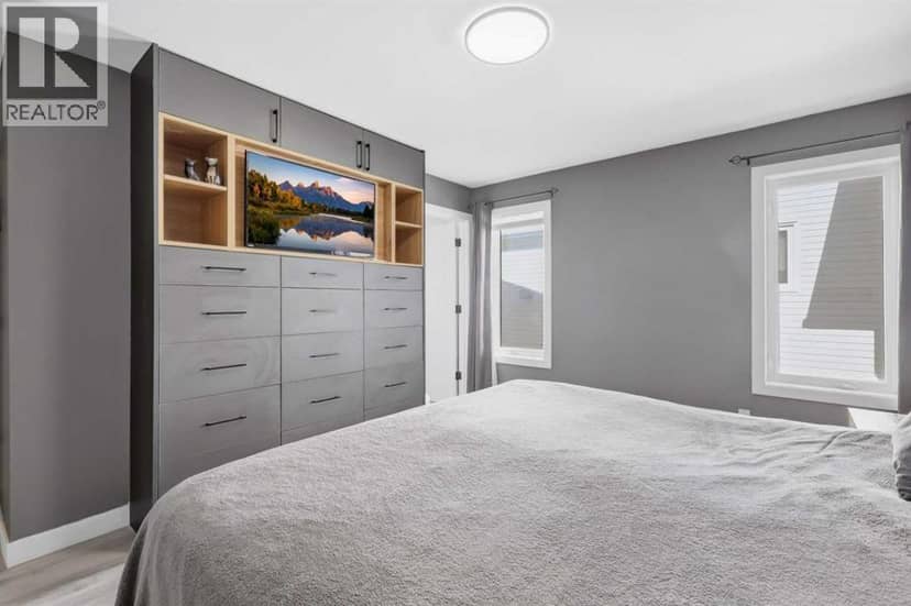 2 Densmore Crescent — photo 19 of 40