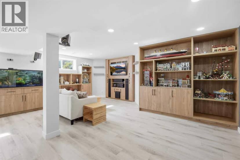2 Densmore Crescent — photo 23 of 40