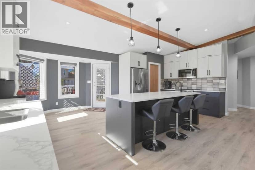 2 Densmore Crescent — photo 11 of 40