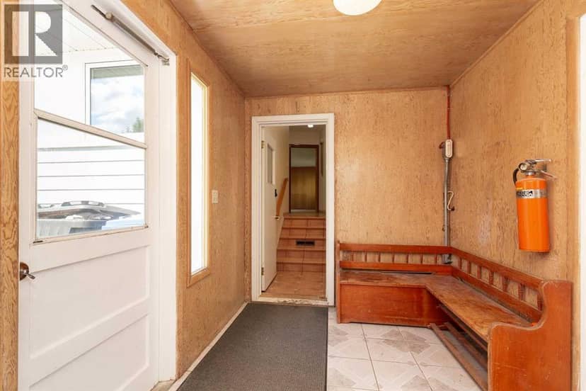 2211 17 Street — photo 33 of 40