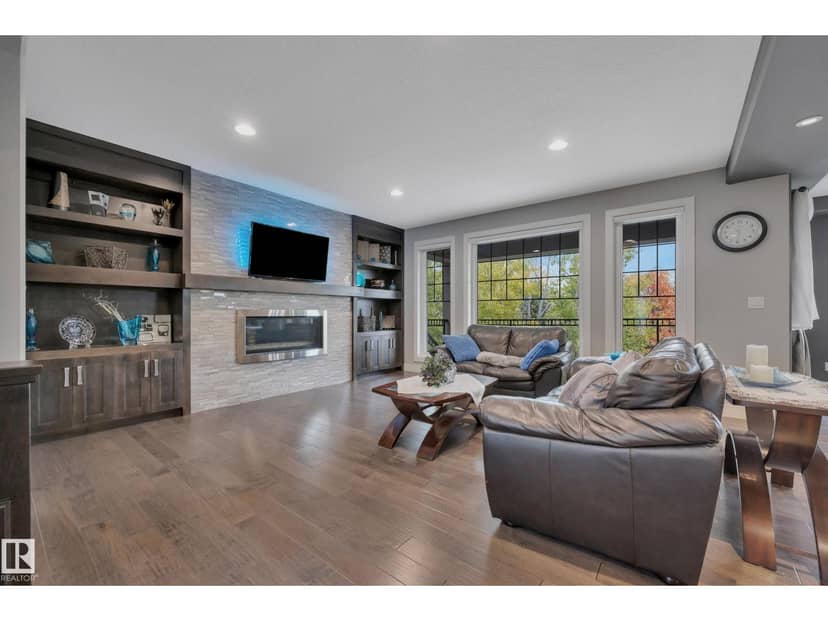 4431 Kennedy Cv SW — photo 9 of 40