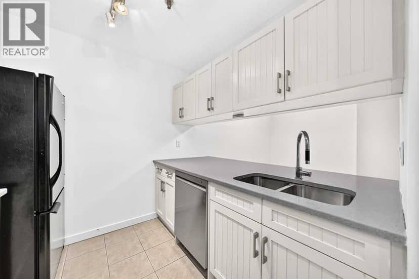 110, 525 56 Avenue SW, Calgary, photo 7