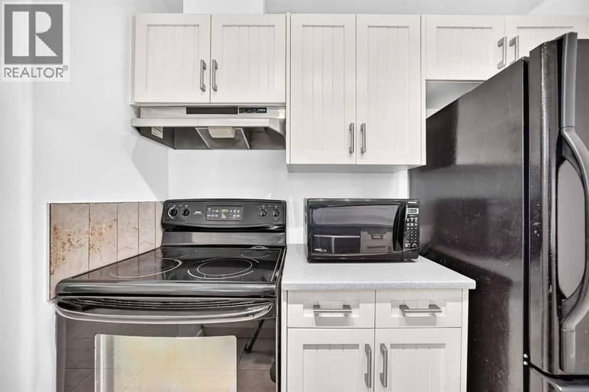 110, 525 56 Avenue SW, Calgary, photo 8