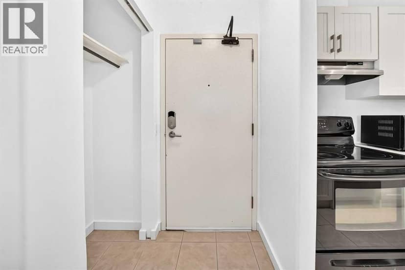 110, 525 56 Avenue SW, Calgary, photo 5