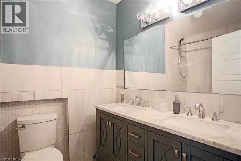 18 WALDAU Crescent — photo 16 of 28