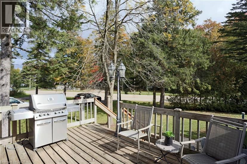 18 WALDAU Crescent — photo 23 of 28