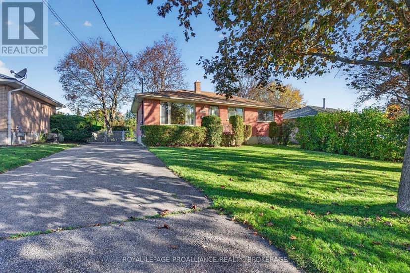 1416 Woodfield Crescent, Kingston, photo 3