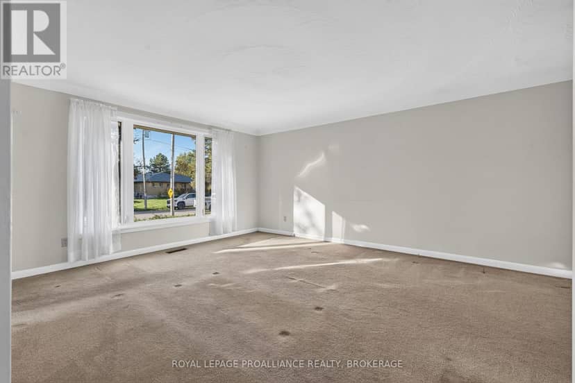 1416 Woodfield Crescent, Kingston, photo 7