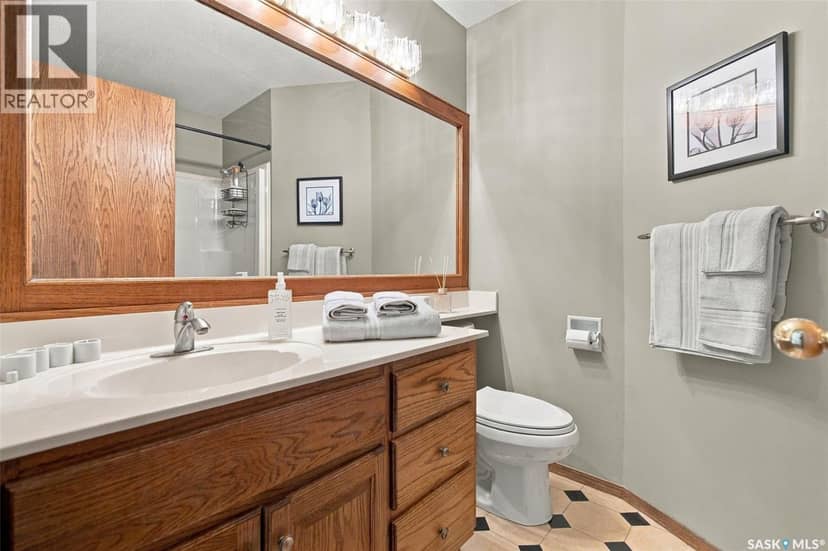 8310 Sherwood DRIVE — photo 20 of 40